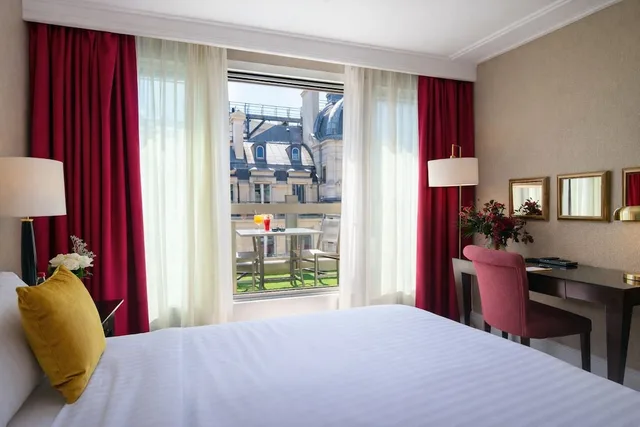 غرفة ديلوكس بسرير كينج بشرفة، Warwick Paris Champs-Elysees 6/8