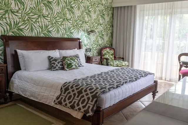 Serenity, King Bed، Coco Palm 6/10
