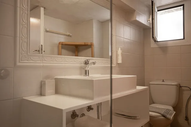 Flatlet, Queen Bed, Village View, 2 Sofa, Ground Floor، Adonis Hotel Studios & Apartments 8/10