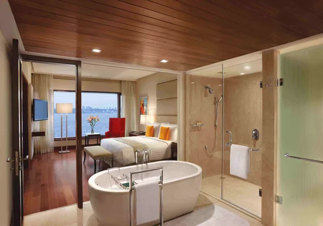 Suite, King Bed, Ocean View, The Oberoi Mumbai 10/10