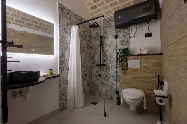 Amber Hotel Italy، Vasto 50/50