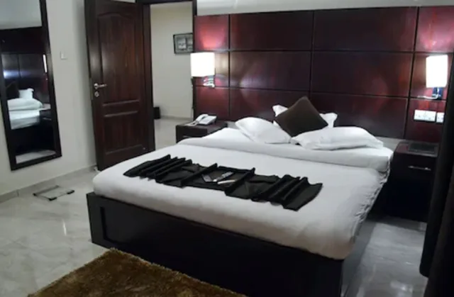 Deluxe, King Bed, City View, De Santos Hotel 1/3