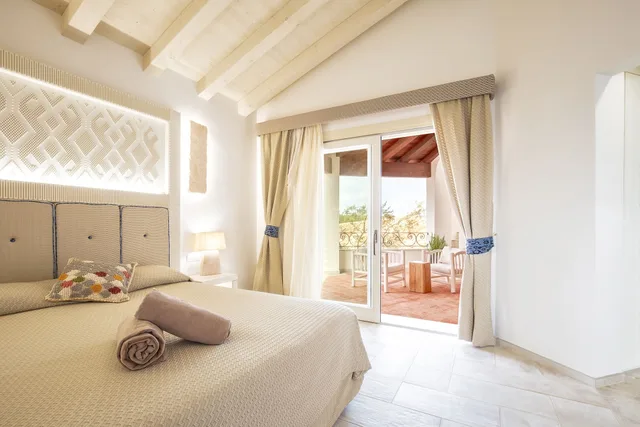 جناح إليت بسرير كوين، Corte Bianca - Adults Only & Spa- Bovis Hotels 1/3