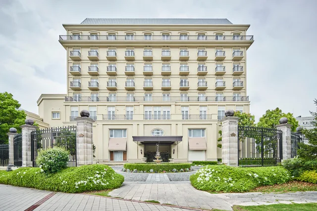 غرفة ثلاثية بسرير مزدوج أو سريرين منفصلين مع أريكة، Hotel Grand Tiara Anjo 1/1