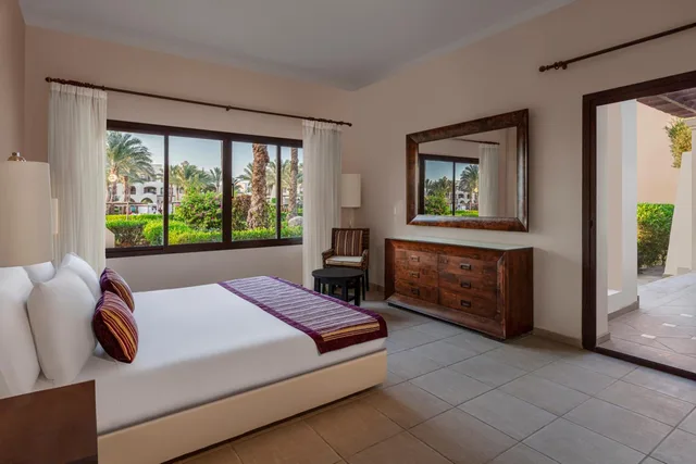 3 Bedrooms, Suite, 1 Double and 2 Queen Beds, JAZ Neo Saraya Palms 1/2