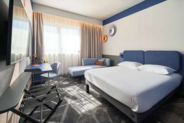 Standard, Double Bed, Chaise Lounge، ibis Styles Katowice Airport 1/2