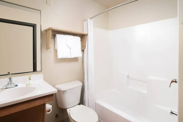 Standard, 2 Double Beds, WoodSpring Suites San Antonio North Live Oak I-35 2/3