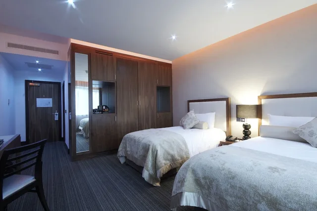 غرفة كلاسيكية ثلاثية بسرير مزدوج وسرير فردي، Rochestown Park 1/4