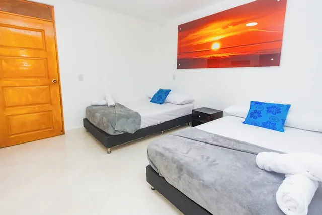 غرفة قياسية ثلاثية بسرير مزدوج وسرير فردي، HOTEL TROPICAL SAN JERONIMO 2/3