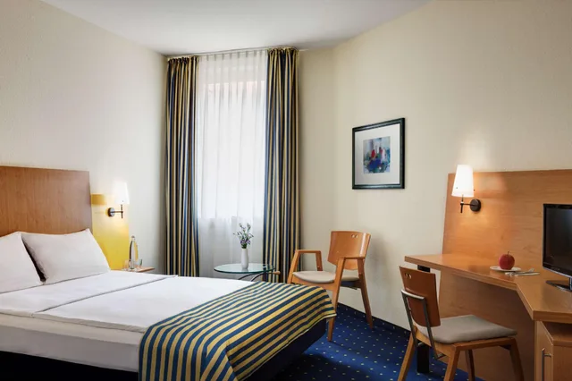 غرفة بزنس، Intercityhotel Stralsund 1/1