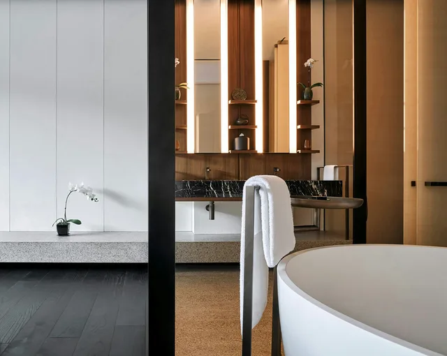 Marina Studio Twin Room، Lohkah Hotel And Spa 2/3
