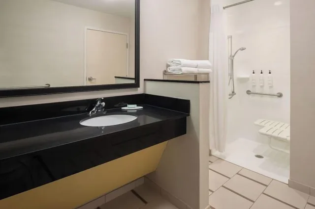 غرفة بسرير كينج لذوي الإعاقة، Fairfield Inn Suites Tampa Westshore Airport 6/6