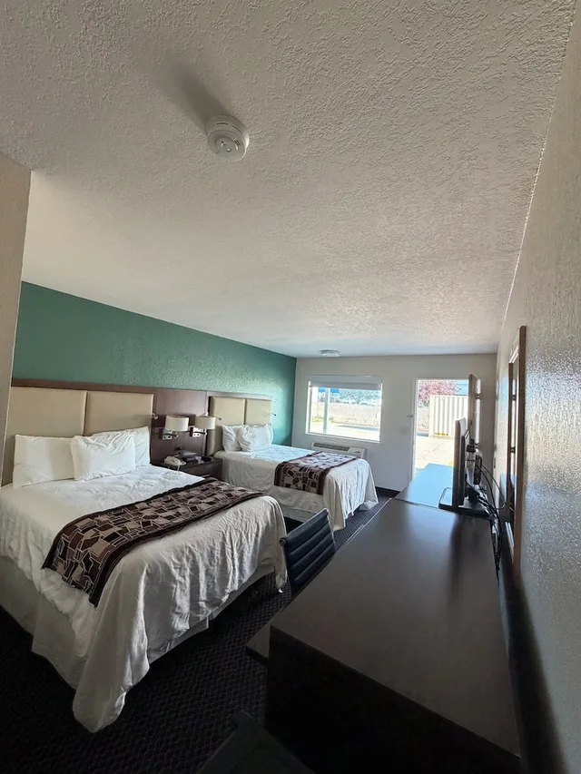 غرفة بسريرين مزدوجين، Americas Best Value Inn Garden City 2/6