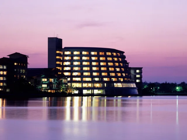 غرفة تُحدَّد عند الوصول، APA Hotel & Resort Kaga Katayamazu Onsen Kasuikyo 1/2
