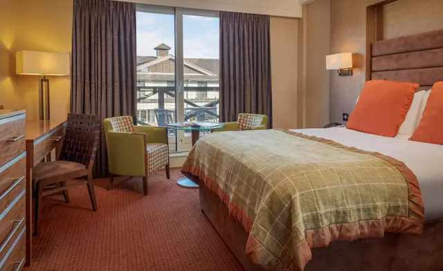 Superior, Double Bed, Hampshire Court Hotel & Spa 1/2