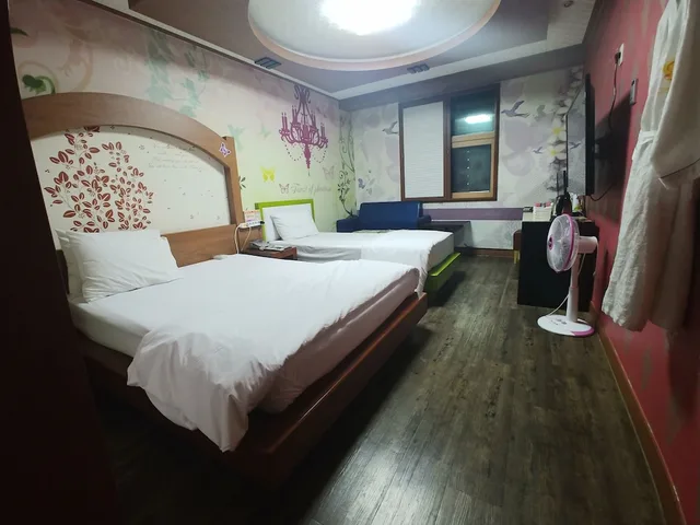 غرفة بسريرين منفصلين، New Grand Hotel 2/3