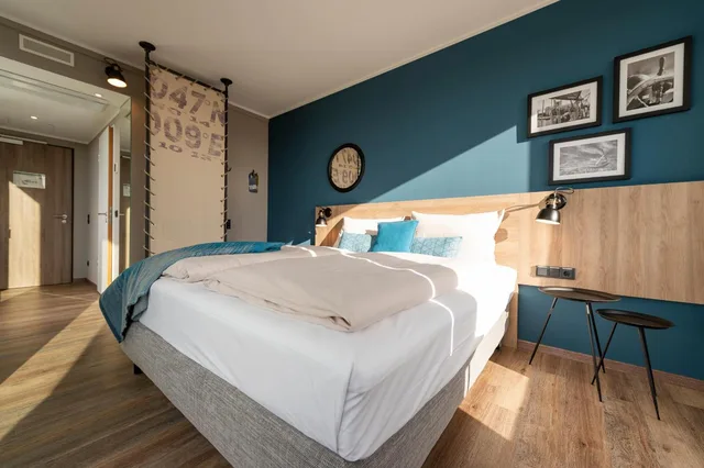 غرفة مفردة بسرير مزدوج، HARBR. hotel Konstanz 2/4