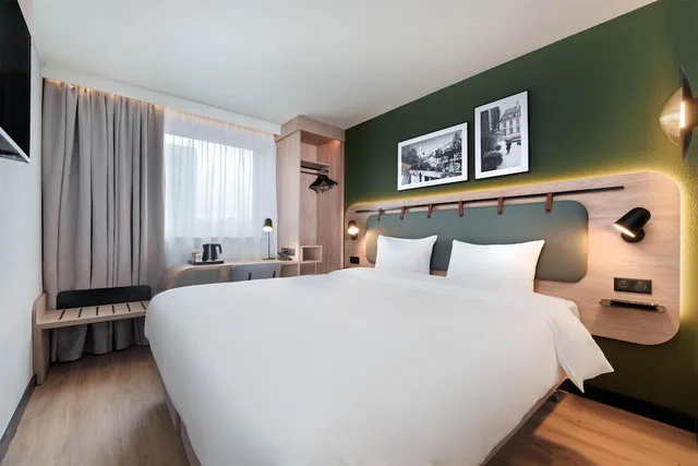 غرفة قياسية بسرير كوين، Hotel Restaurant Campanile Dijon Centre Gare 4/10