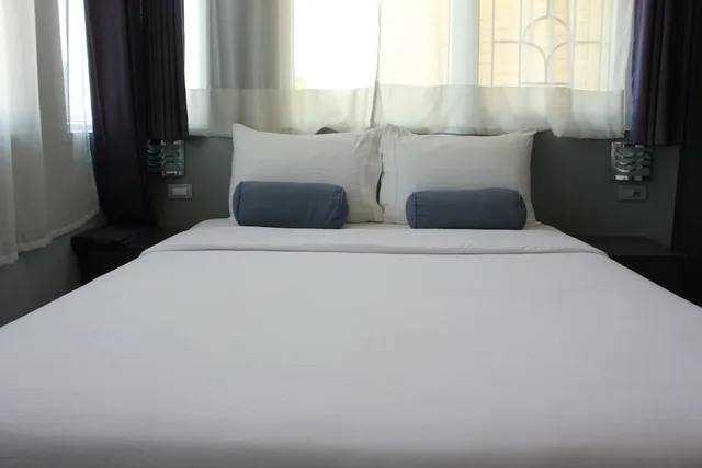 غرفة قياسية بسريرين منفصلين، Leez Inn Malate 2/3