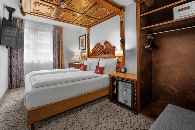 غرفة قياسية بسرير مزدوج، Kings Hotel Center 7/9