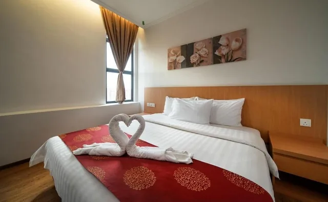 Executive, King Bed, 1 Million Hotel 3/6
