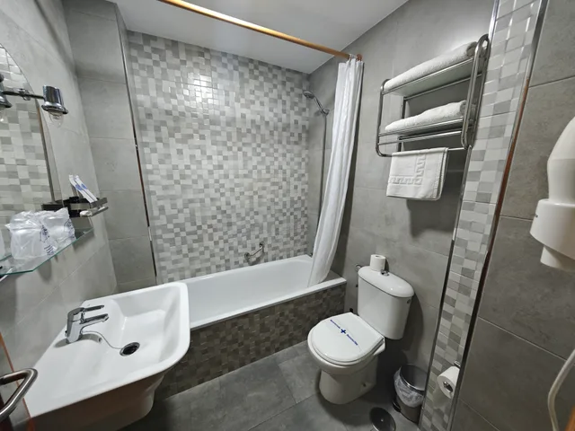 Standard, Double or Twin Bed, Hotel Miraya 5/8