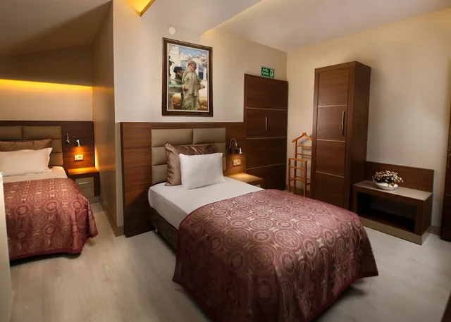 2 Bedrooms, Deluxe, Suite, Queen and Twin Beds, Accessible, Elit Asya Hotel 2/3