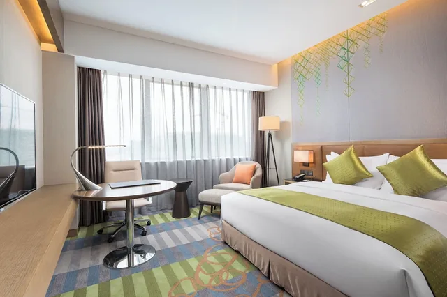 غرفة قياسية بسرير كينج في طابق مرتفع، Holiday Inn Shaoguan Downtown Hotel 6/9