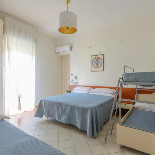 Family 6، Hotel Caraibi 4/6