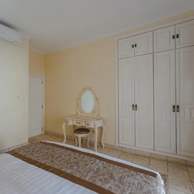 جناح، Flamingo Suites 7/10