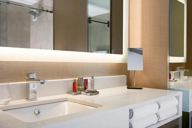 غرفة بسريرين مزدوجين في طابق مرتفع، Charlotte Marriott City Center 3/5