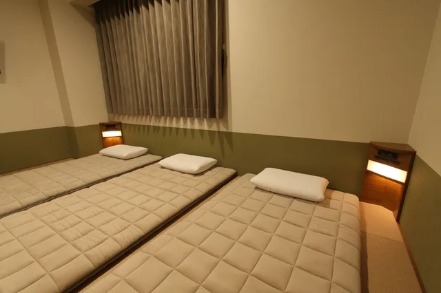 City, Triple, Twin Beds, 2 Futon Beds, Smoking، Hotel Meldia Shijo Kawaramachi 3/10