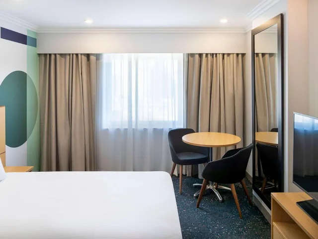 Room, Queen Bed, Accessible, ibis Styles Sydney Central 10/10