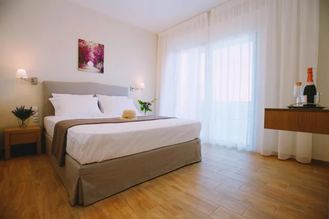 فيلا ديلوكس بسريرين كوين وسريرين منفصلين بإطلالة على البحر بـ3 غرف نوم بمسبح خاص، Ionian Heaven Villas 3/5