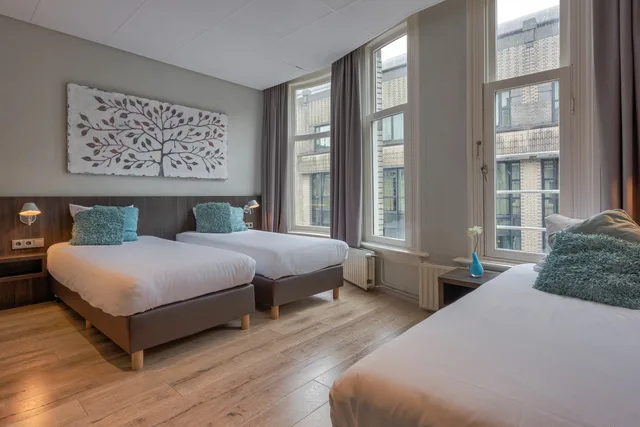 غرفة قياسية ثلاثية، Hotel Damsquare 9/10