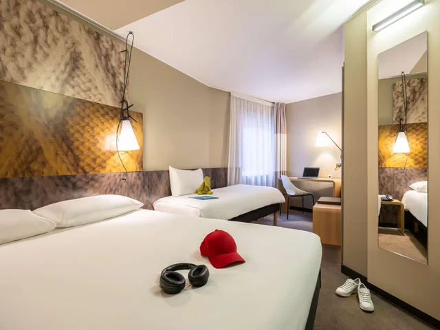 Sweet, Triple، Hotel ibis Brussels City Centre 2/9