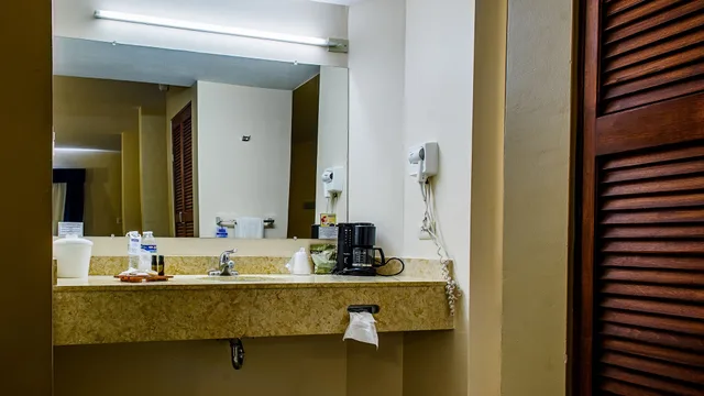 غرفة بسريرين مزدوجين، American Inn Hotel Suites Delicias 4/4
