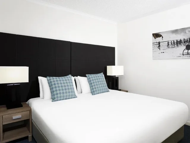 1 Bedroom, Queen Bed, Water View، Breakfree Grand Pacific Caloundra 2/4