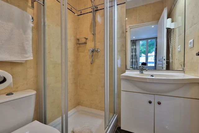 شقة بسرير كوين مع أريكة، Residence Emeraude 1/1