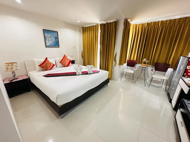 غرفة سوبيريور بسرير مزدوج بشرفة، SWISS HOUSE 7/10