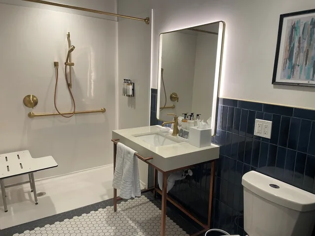 غرفة قياسية بسريرين كوين لذوي الإعاقة، Aiden by Best Western Kansas City Downtown 5/6