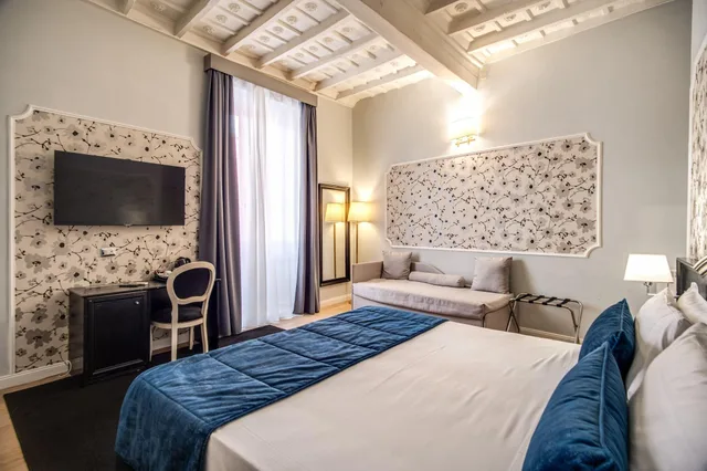 Superior, Twin Beds, Relais Fontana di Trevi 4/10