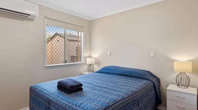 كابينة سوبيريور بسرير كوين وسرير بطابقين وسرير بطابقين وسرير كوين بغرفتي نوم، Discovery Parks - Pilbara, Karratha 2/6