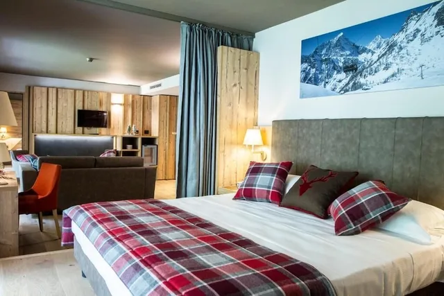 Wellness, Suite, Double Bed, Sofa, Terrace، Hotel La Vetta 4/10