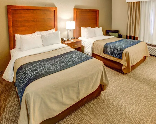 غرفة بسريرين مزدوجين، Comfort Inn Conference Center Pittsburgh Penn Hills 2/3