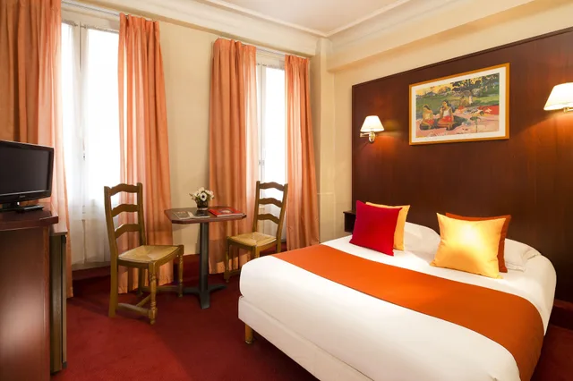 غرفة سوبيريور بسرير مزدوج، HOTEL LONDRES SAINT HONORE 2/4