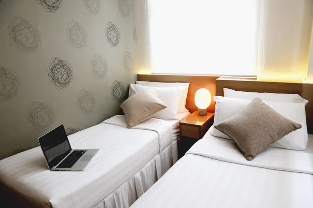 Adjoining, Twin Beds, Bridal Tea House Hotel Yau Ma Tei 4/4