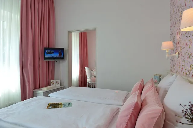 غرفة ثلاثية بثلاثة أسرّة، Hotel Domspitzen 1/1