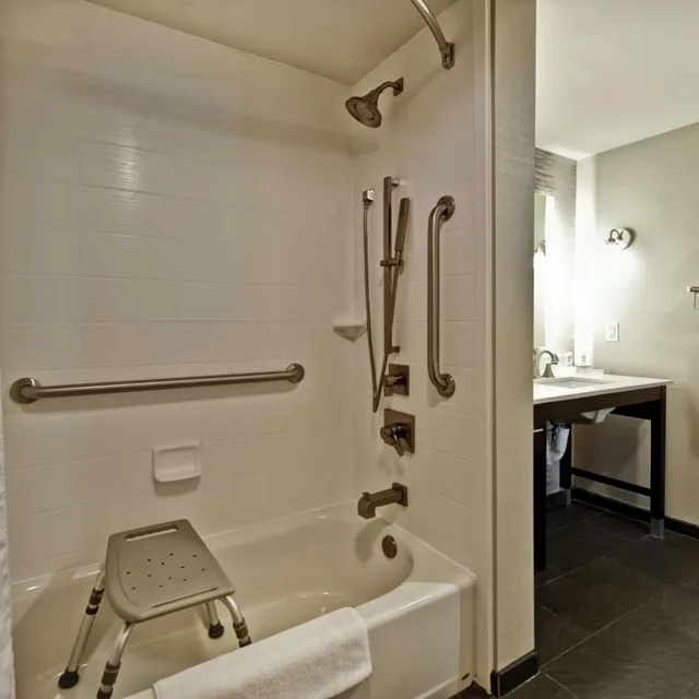 جناح بسرير كينج مع أريكة لذوي الإعاقة، Homewood Suites By Hilton Dallas Arlington South Tx 5/5