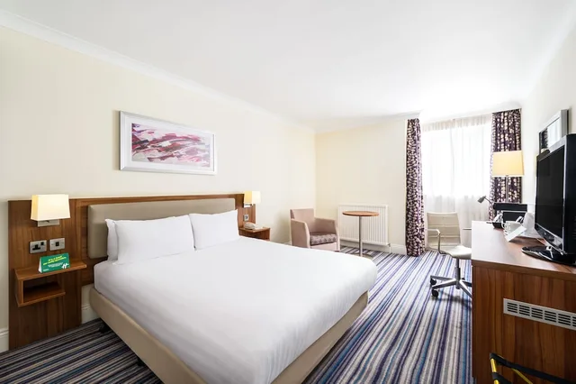 غرفة بريميوم بسرير فردي، Holiday Inn Leeds Wakefield M1 Jct.40, an IHG Hotel 2/7